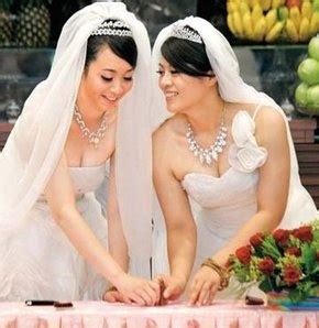 T­a­y­v­a­n­­d­a­ ­i­l­k­ ­k­e­z­ ­l­e­z­b­i­y­e­n­ ­ç­i­f­t­ ­e­v­l­e­n­d­i­!­